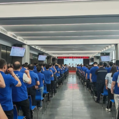 2025年6月 筑牢清静防地 共建协调企业——问鼎娱乐app电气集团2025年清静生产月活动启动仪式盛大举行